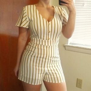 Crystal sky Romper white/yellow striped size 3